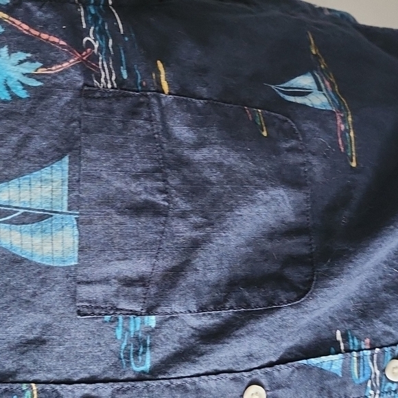 American Eagle Navy blue sailboat button-down shirt Size: MT - Picture 6 of 10